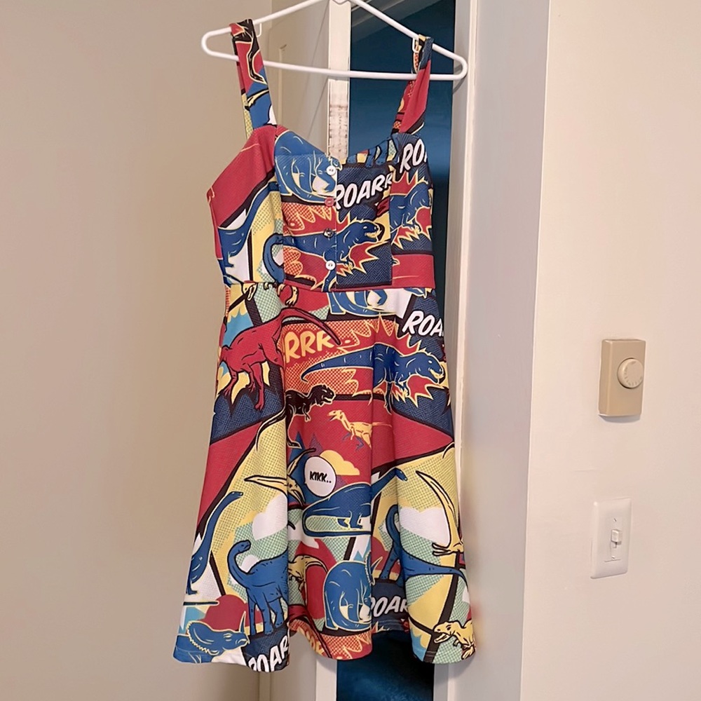 ModCloth mid-thigh dinosaur dress. Large. Very good condition.
